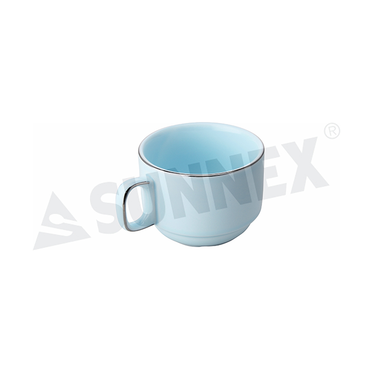 Taza de café de porcelana de color azul