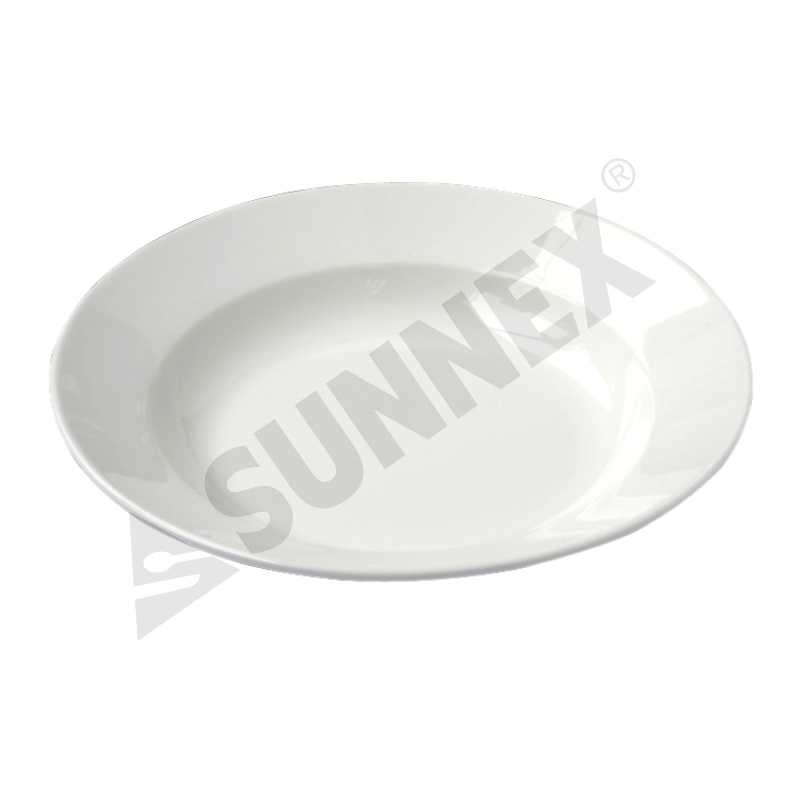 Plato de pasta de porcelana color blanco